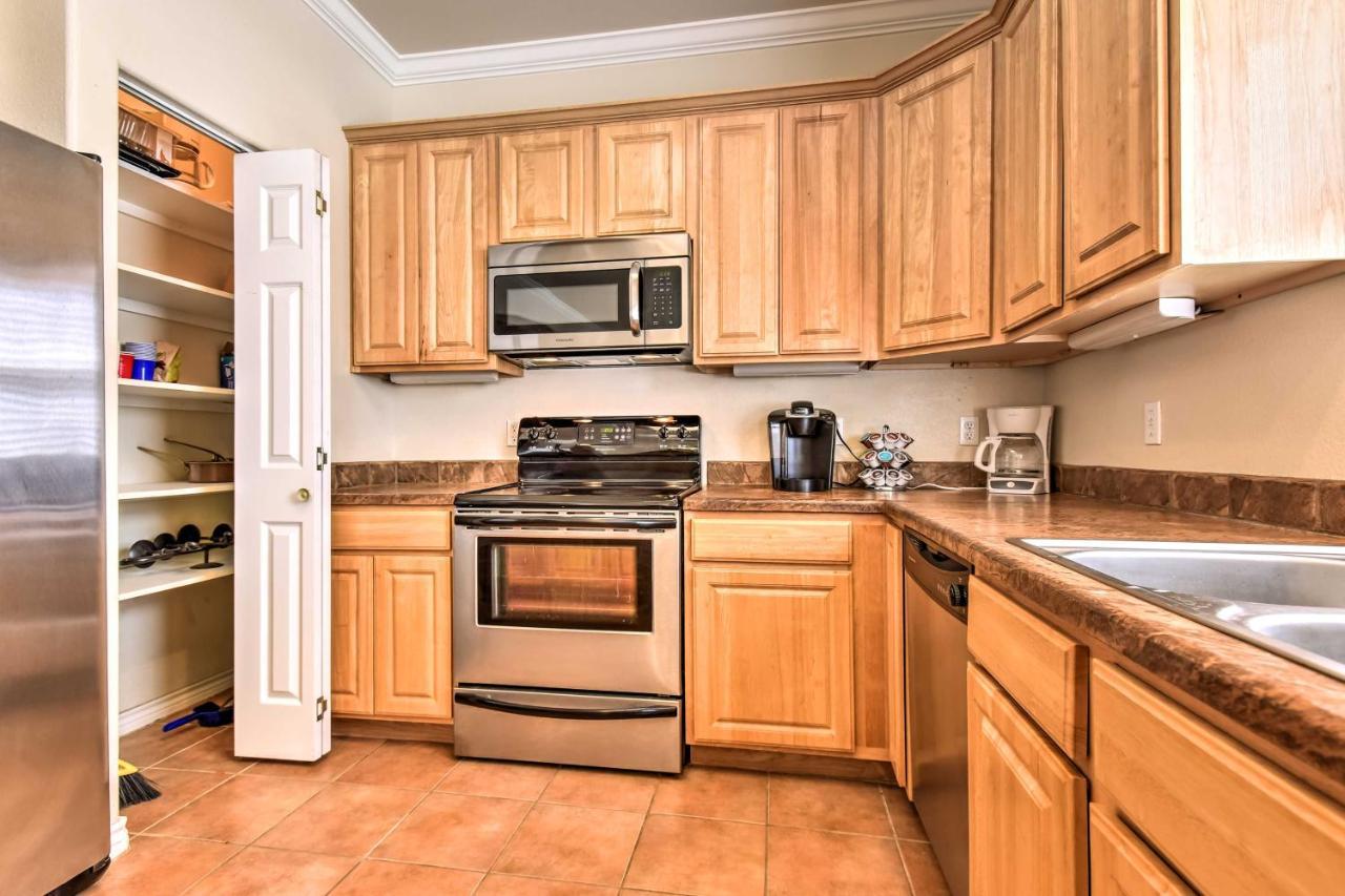 Waterfront Corpus Christi Townhome With Pool And Dock! Extérieur photo
