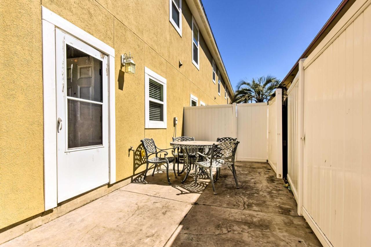 Waterfront Corpus Christi Townhome With Pool And Dock! Extérieur photo