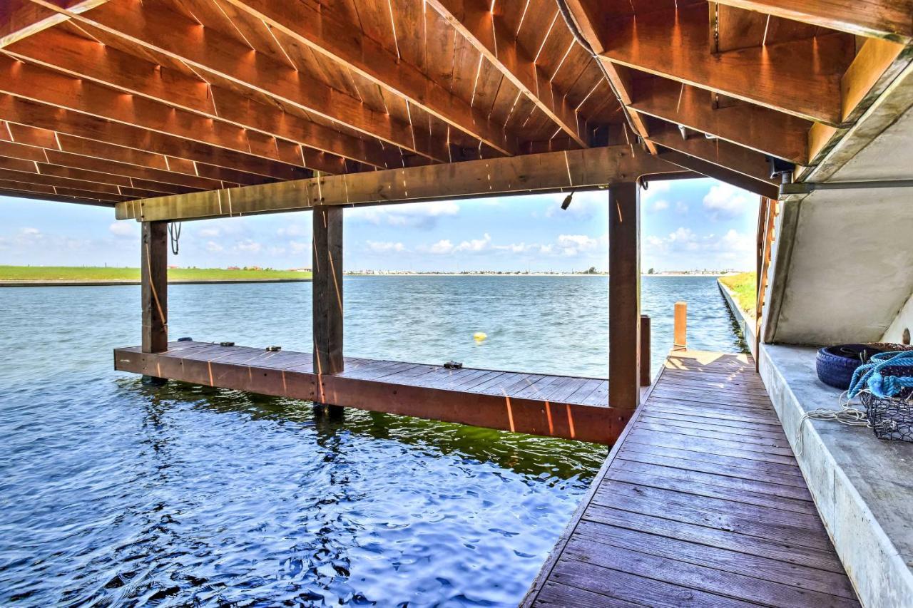 Waterfront Corpus Christi Townhome With Pool And Dock! Extérieur photo