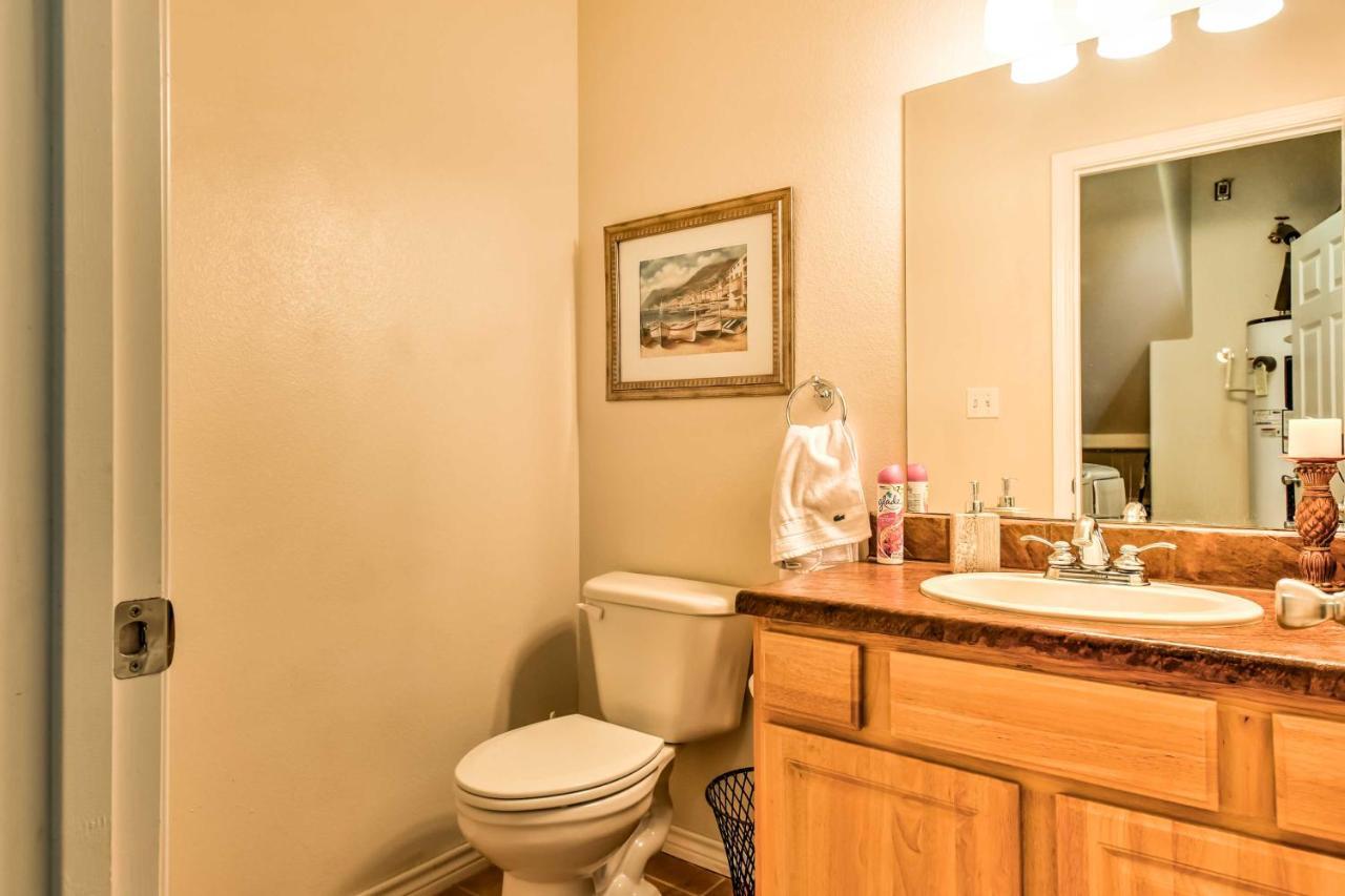 Waterfront Corpus Christi Townhome With Pool And Dock! Extérieur photo